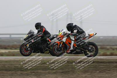 media/Nov-29-2025-TrackDaz (Sat) [[10ae2d9bce]]/B Group/Session 4 (Wheelie Bump)/